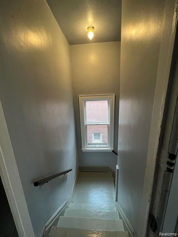 2919 Fullerton Street, Detroit, MI 48238