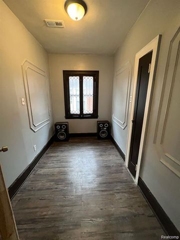 2919 Fullerton Street, Detroit, MI 48238