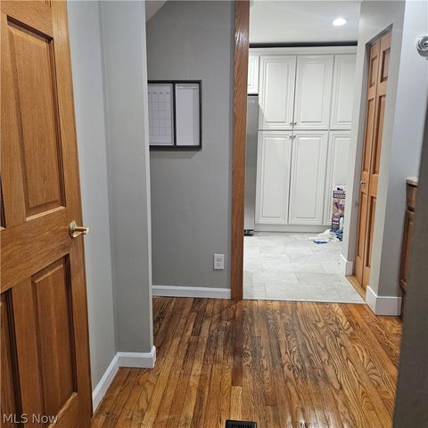 7607 Big Creek, Middleburg Heights, OH 44130