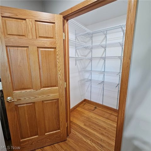 7607 Big Creek, Middleburg Heights, OH 44130