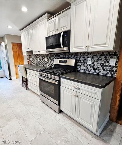7607 Big Creek, Middleburg Heights, OH 44130