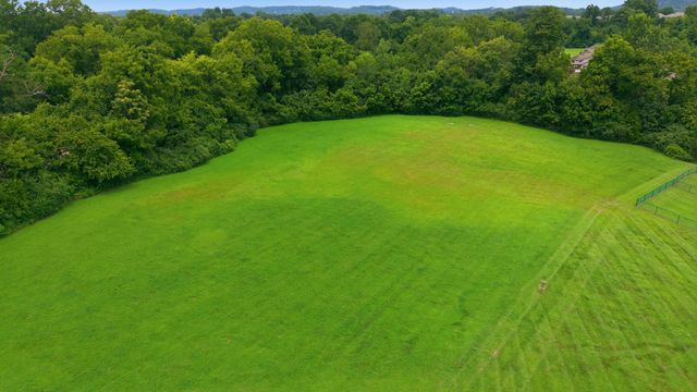 3395 Vinemont Drive, Thompsons Station, TN 37179