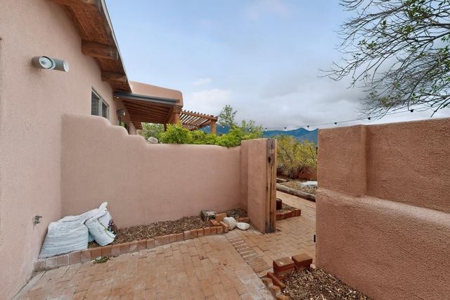 26 Calle Del Sol, Placitas, NM 87043