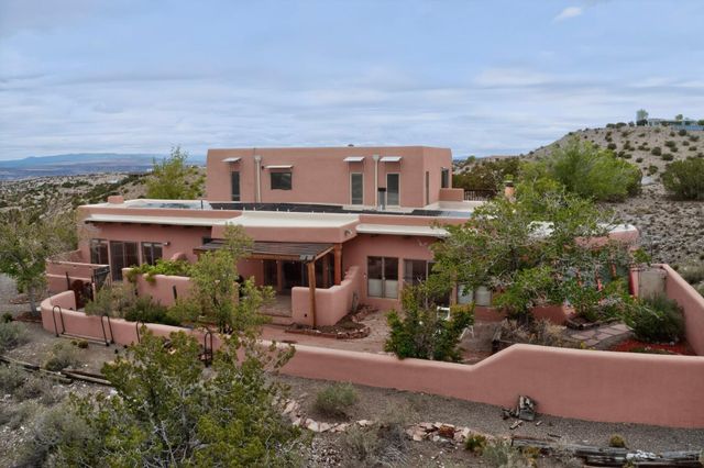 26 Calle Del Sol, Placitas, NM 87043