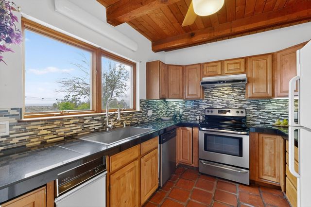 26 Calle Del Sol, Placitas, NM 87043
