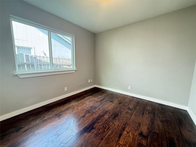 10702 Lanshire DR B, Austin, TX 78758