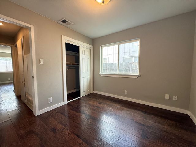 10702 Lanshire DR B, Austin, TX 78758