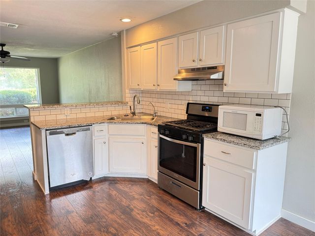 10702 Lanshire DR B, Austin, TX 78758