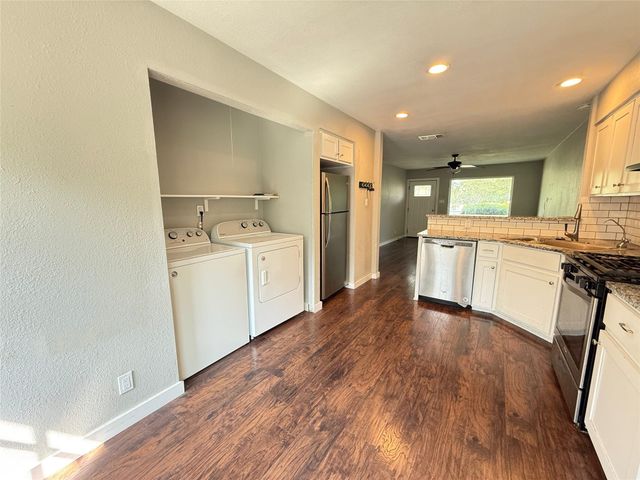 10702 Lanshire DR B, Austin, TX 78758