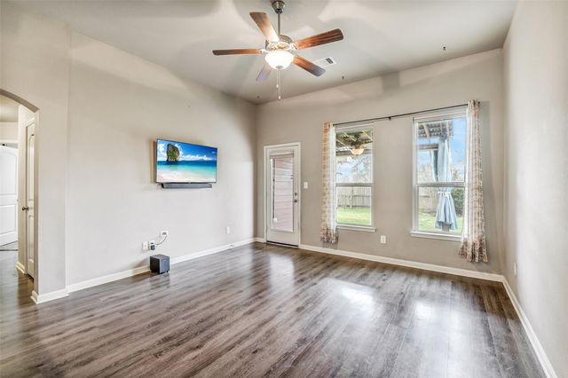 135 Brocks Lane, Montgomery, TX 77356