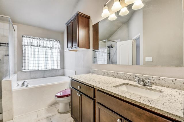 135 Brocks Lane, Montgomery, TX 77356