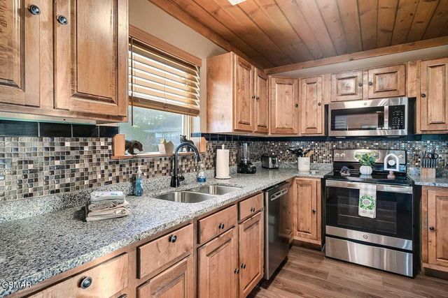 2012 Slippery Rock Circle, Sevierville, TN 37862