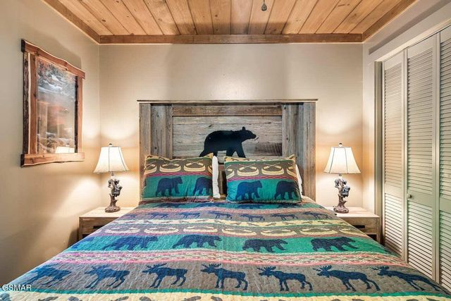 2012 Slippery Rock Circle, Sevierville, TN 37862