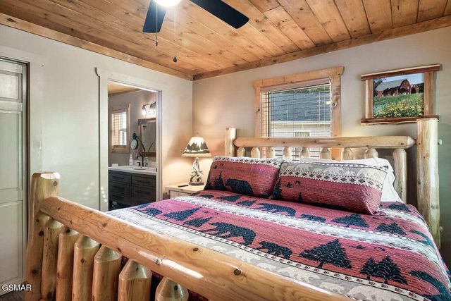 2012 Slippery Rock Circle, Sevierville, TN 37862