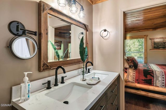 2012 Slippery Rock Circle, Sevierville, TN 37862