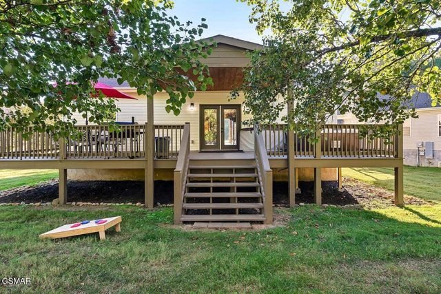 2012 Slippery Rock Circle, Sevierville, TN 37862