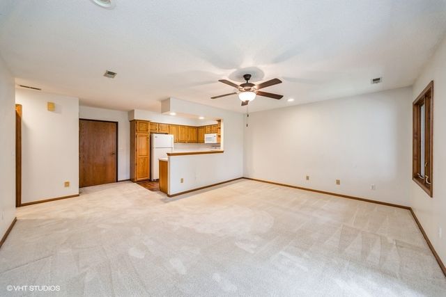 409 SE Delaware Avenue 207, Ankeny, IA 50021