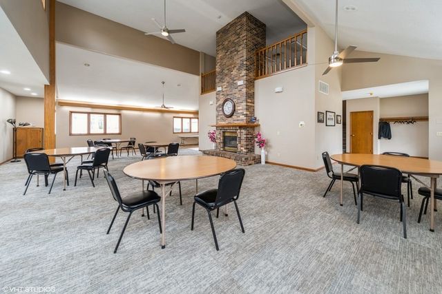 409 SE Delaware Avenue 207, Ankeny, IA 50021