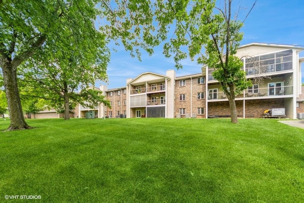 409 SE Delaware Avenue 207, Ankeny, IA 50021