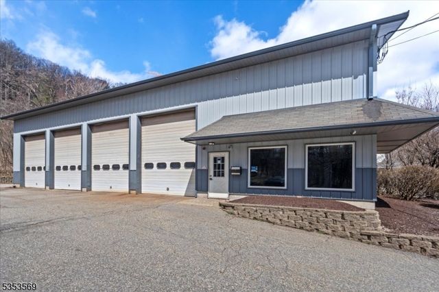 7 White Rd, West Milford Twp., NJ 07421