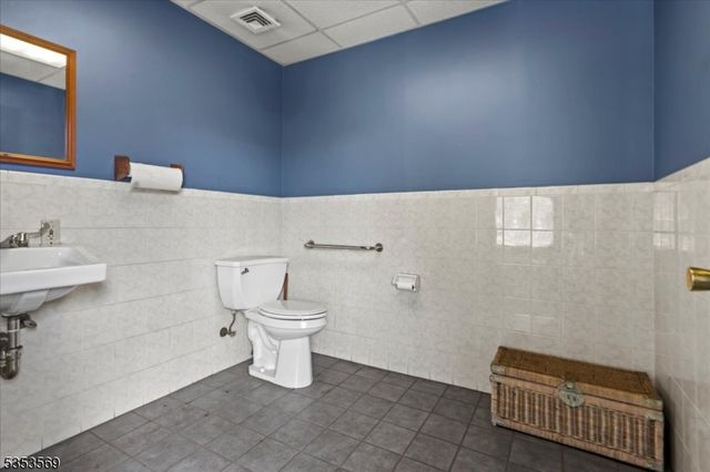 7 White Rd, West Milford Twp., NJ 07421