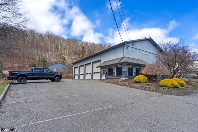 7 White Rd, West Milford Twp., NJ 07421