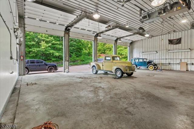 7 White Rd, West Milford Twp., NJ 07421