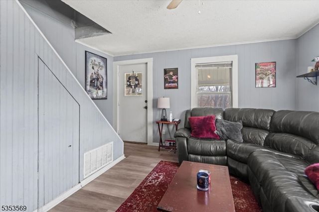 7 White Rd, West Milford Twp., NJ 07421