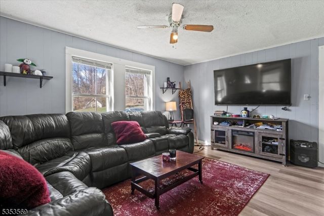 7 White Rd, West Milford Twp., NJ 07421