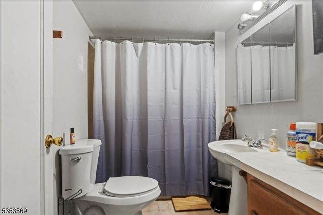 7 White Rd, West Milford Twp., NJ 07421