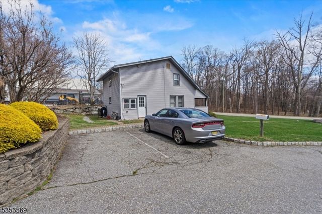 7 White Rd, West Milford Twp., NJ 07421