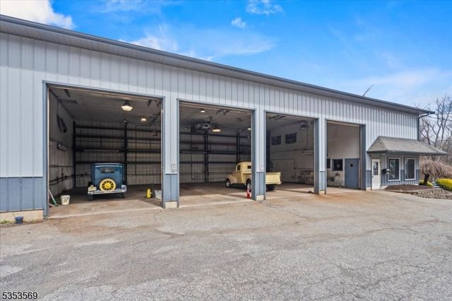 7 White Rd, West Milford Twp., NJ 07421