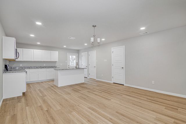 1128 E Broadway Avenue, Fort Worth, TX 76104