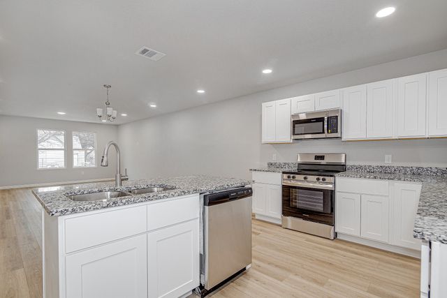 1128 E Broadway Avenue, Fort Worth, TX 76104