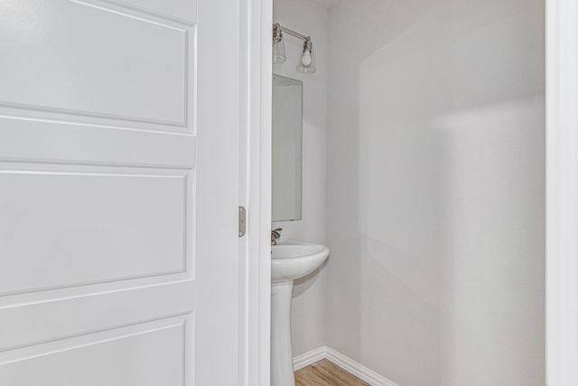 1128 E Broadway Avenue, Fort Worth, TX 76104