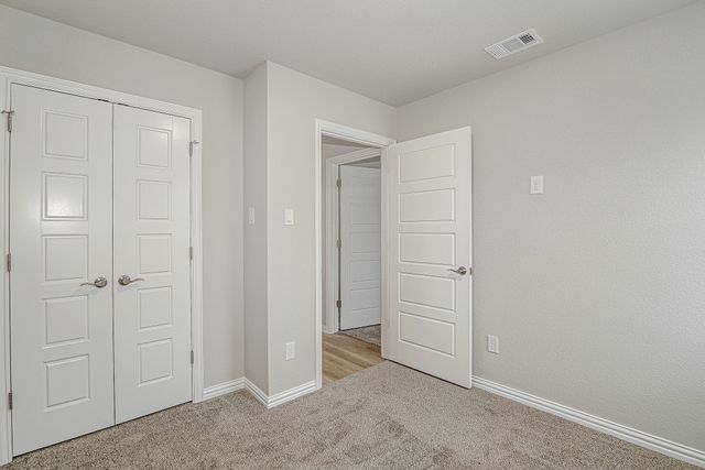 1128 E Broadway Avenue, Fort Worth, TX 76104