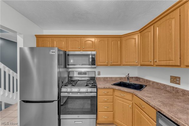 4215 Jennings Ridge Drive, Cleveland, OH 44109