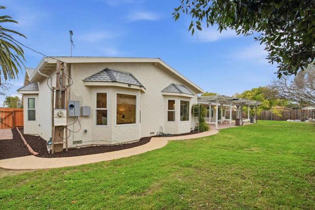 1071 Colony Hills Lane, Cupertino, CA 95014