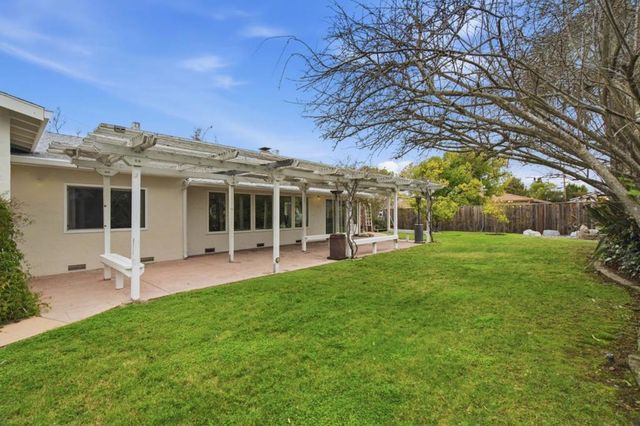 1071 Colony Hills Lane, Cupertino, CA 95014