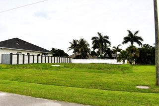 2565 SW Salzedo Avenue, Port St Lucie, FL 34987