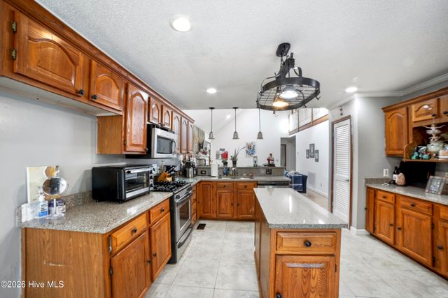 601 Wildwood Road, Hampstead, NC 28443