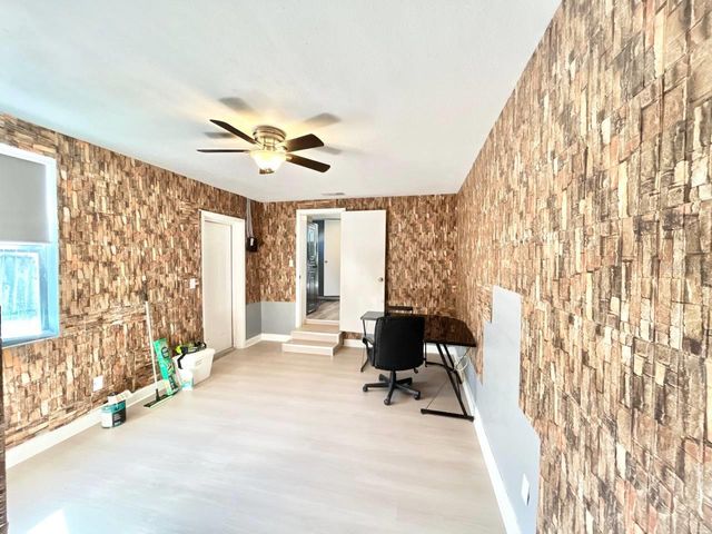 2720 EDWARDS AVENUE S, St Petersburg, FL 33705