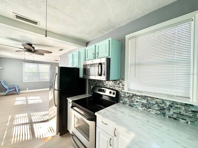 2720 EDWARDS AVENUE S, St Petersburg, FL 33705