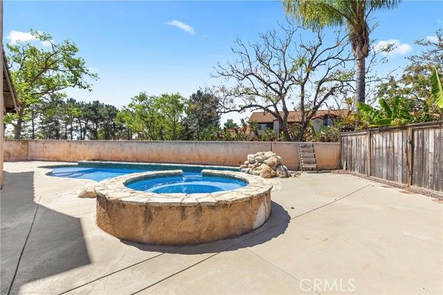 11 Via Becerra, Rancho Santa Margarita, CA 92688