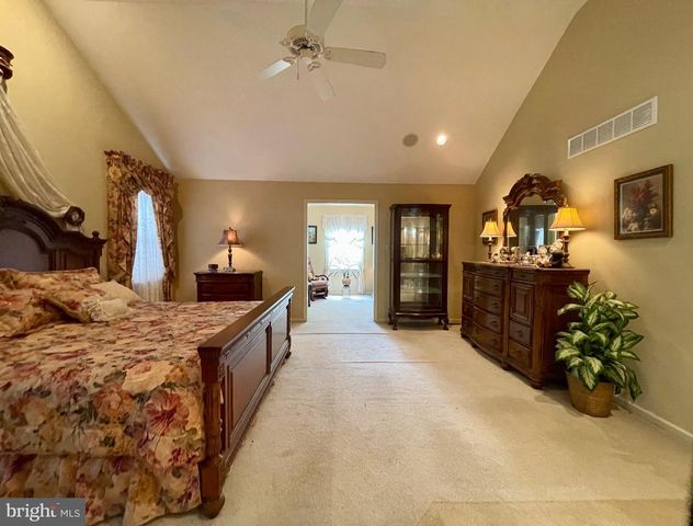 1 EAGLEVIEW LN, Schwenksville, PA 19473