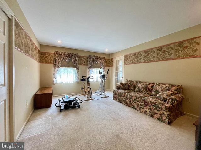 1 EAGLEVIEW LN, Schwenksville, PA 19473