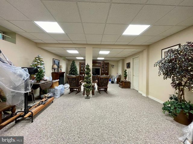 1 EAGLEVIEW LN, Schwenksville, PA 19473