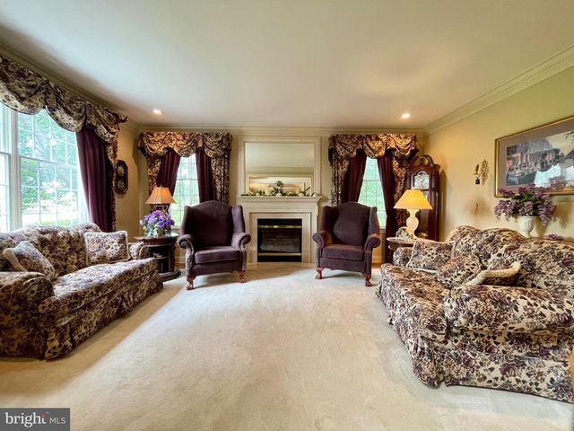 1 EAGLEVIEW LN, Schwenksville, PA 19473