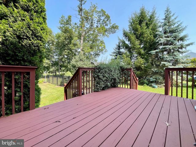 1 EAGLEVIEW LN, Schwenksville, PA 19473