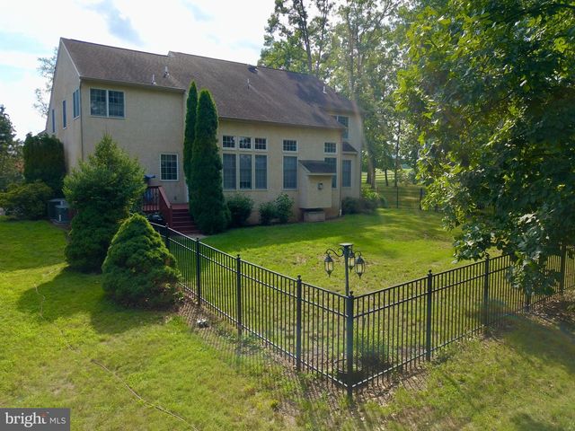 1 EAGLEVIEW LN, Schwenksville, PA 19473